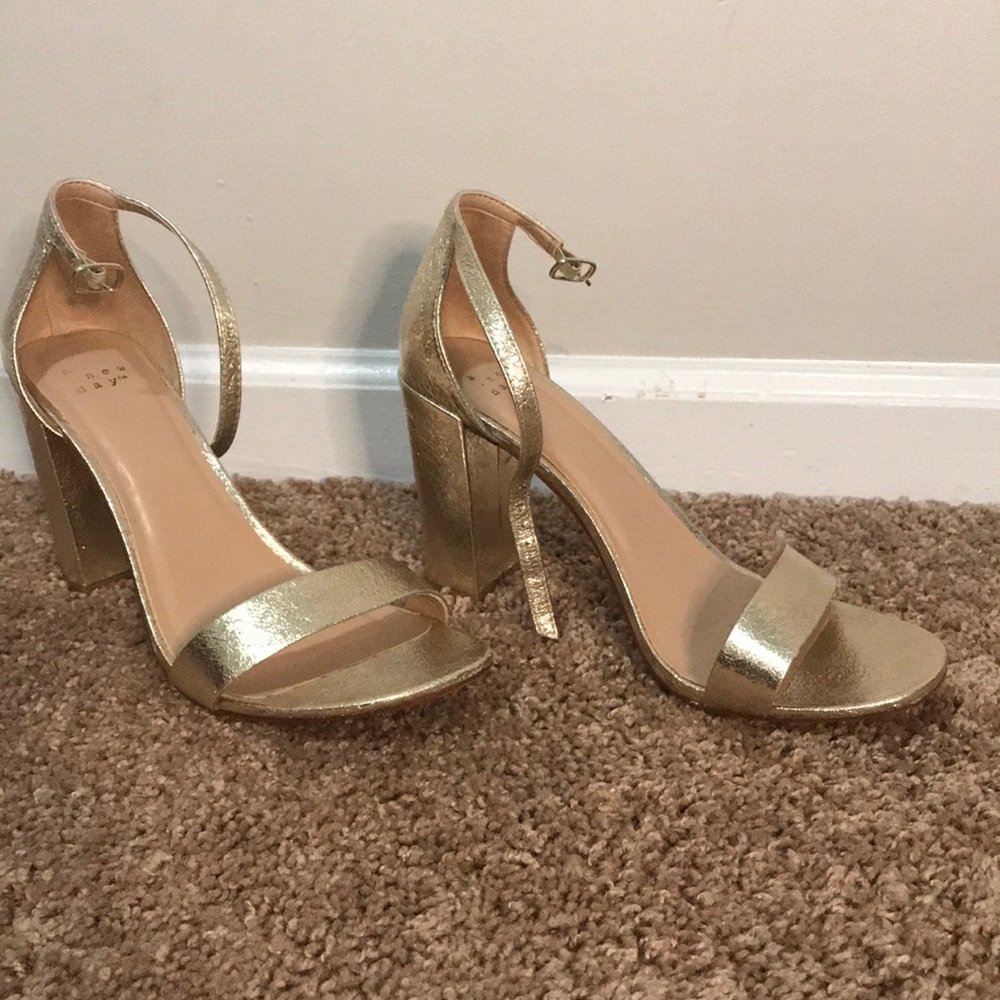 Chunky heel shoes